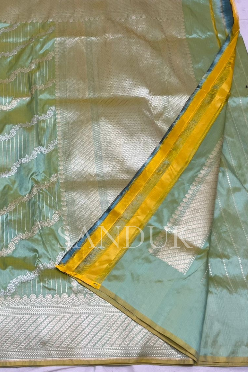 Lehriya pattern Jangla Saree