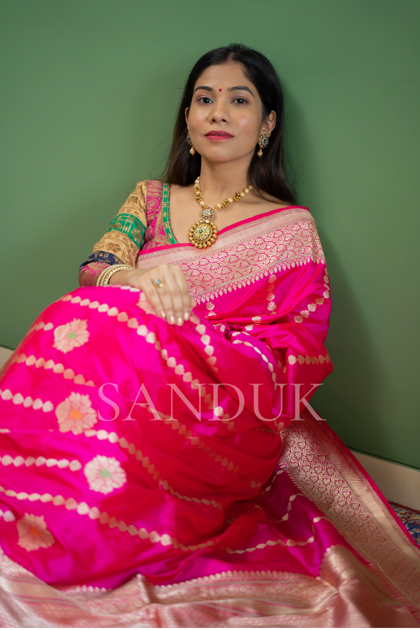 aaloka (saree)