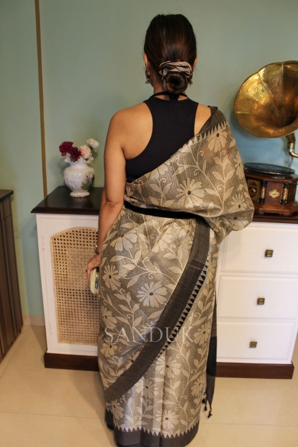 Maati (Saree)