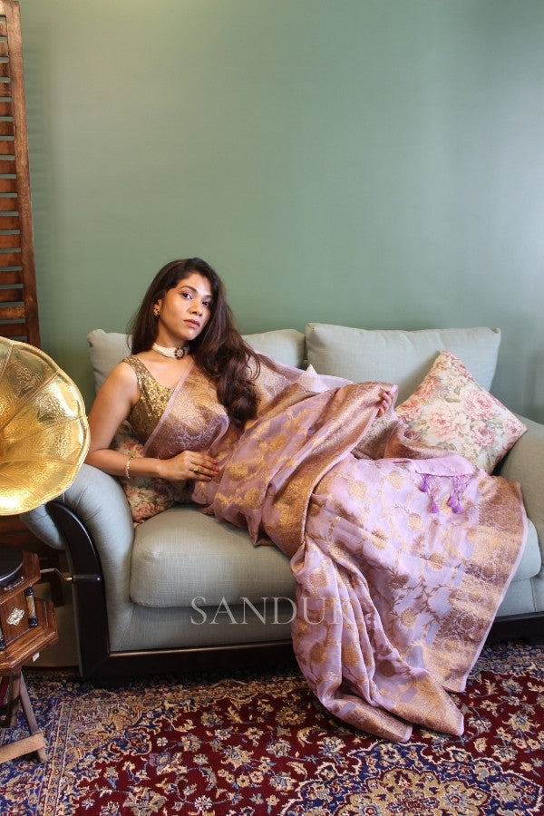 Akshi (Saree)