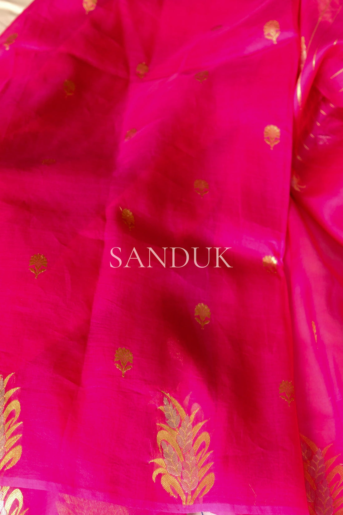 Isharya (Saree)