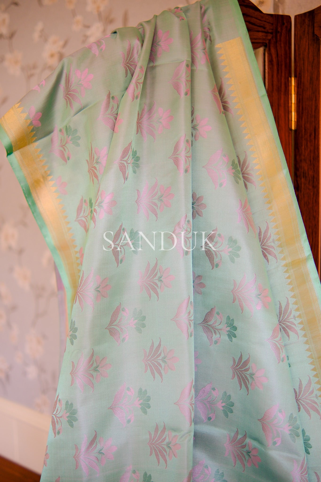 Ariana (Saree)