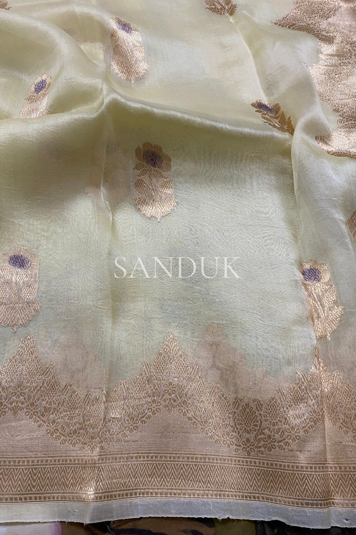 Suryamukhi Brush Dye (Saree)