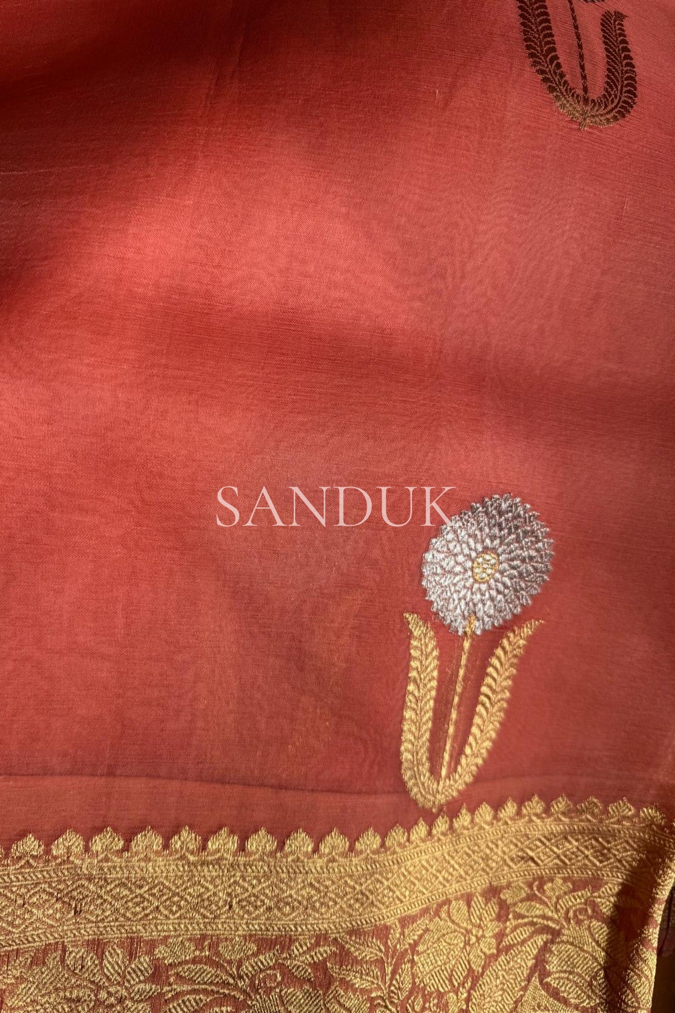 Phool Buti Kora (Saree)